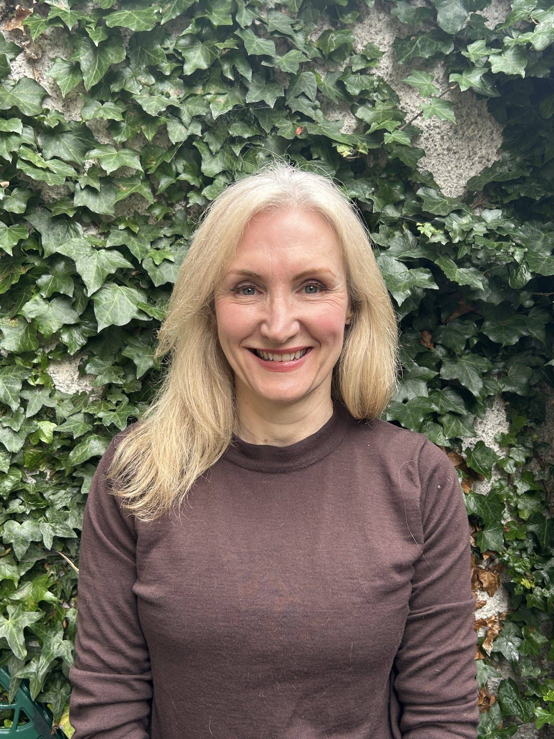 Dr Angela Haselgrove Profile Photo