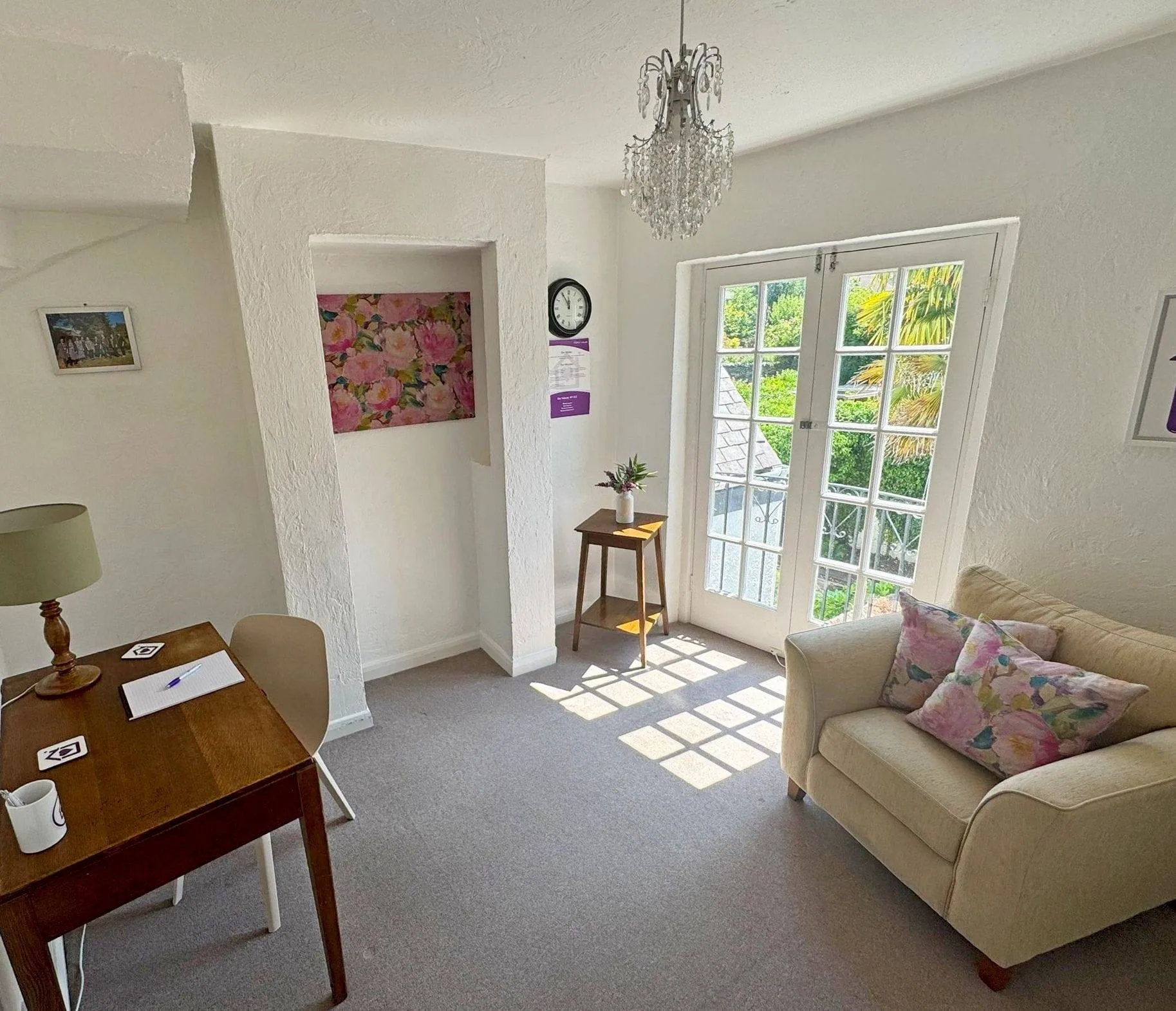 A bright, peaceful therapy room at Purple House Clinic Woodhouse Eaves, offering a private sanctuary for Clinical Psychology clients traveling from Melton Mowbray.