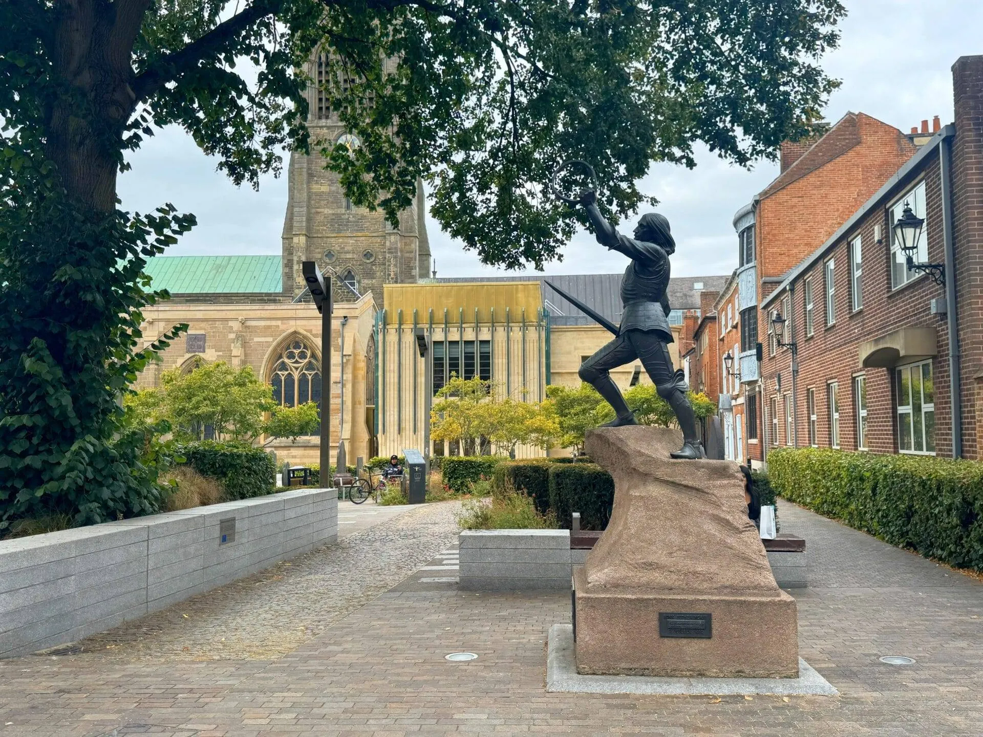 Statue of King Richard III outside Leicester Cathedral